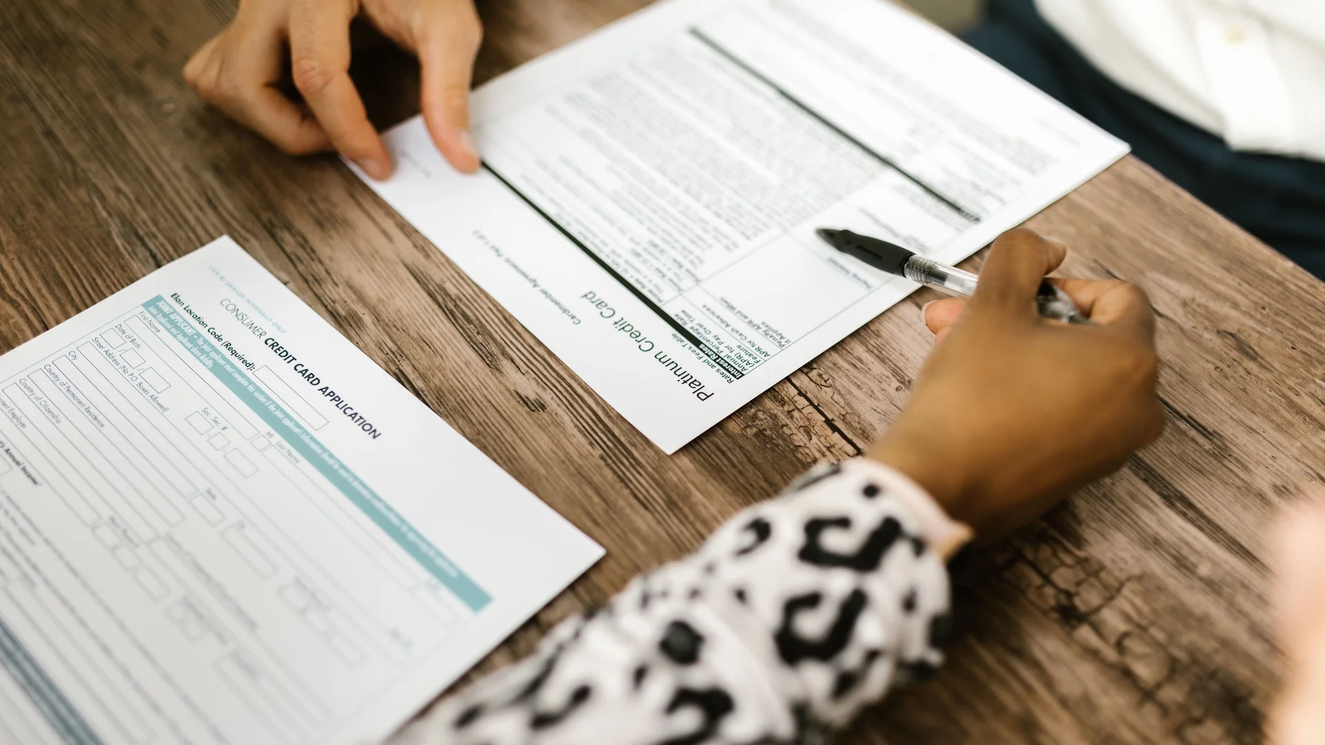 Create a Service Agreement Online for Singapore: Key Clauses You Can't Skip