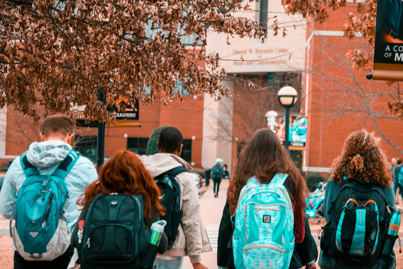 Can I hire students? Do I need to pay them minimum wage?