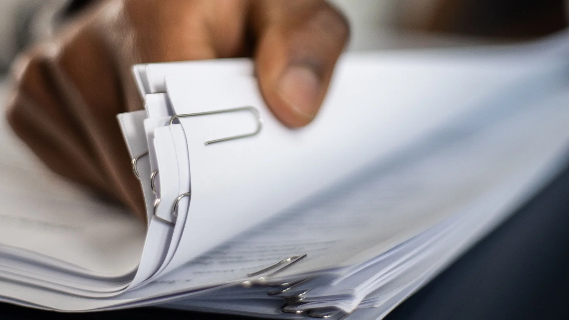 Legal Document Builder for the UK: Build, Customize and Download in Minutes