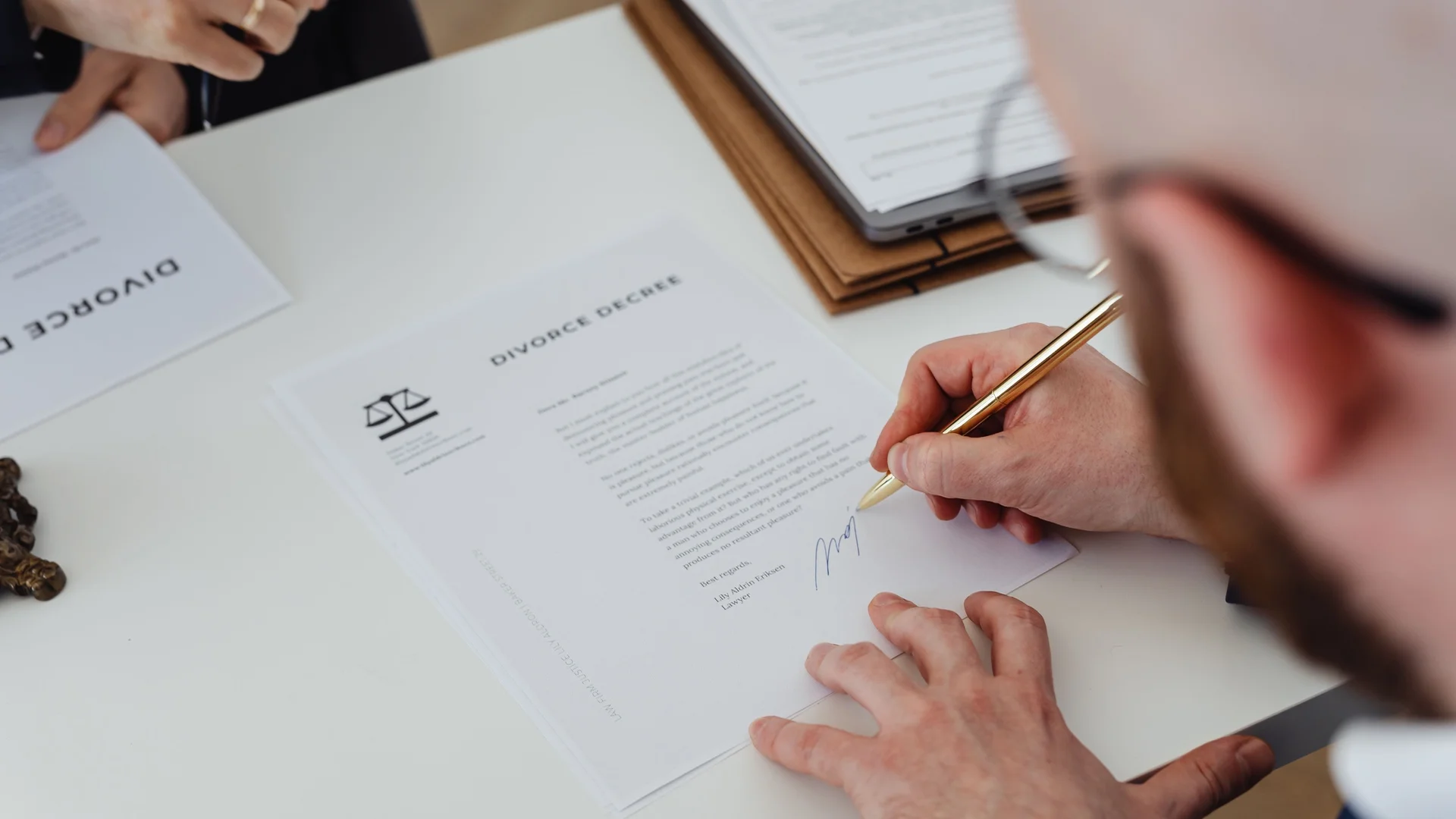 Customizable Legal Templates for the UK: Tailored, Not Generic