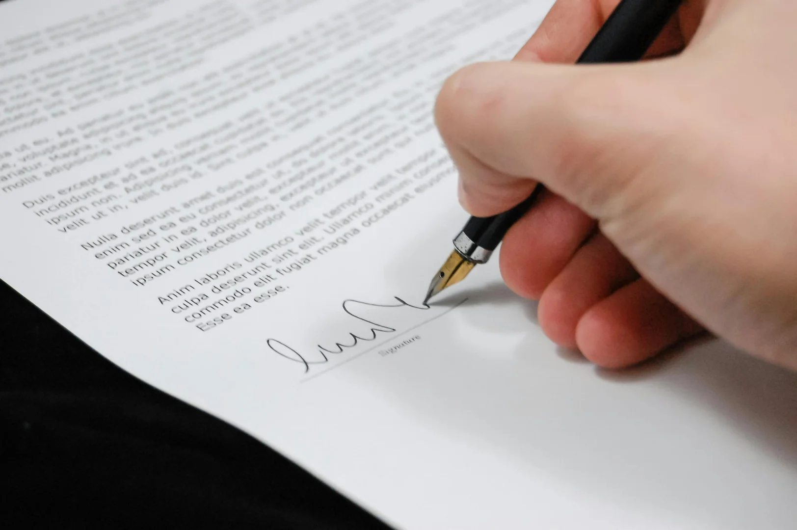 What are common legal issues in businesses and how to avoid them?