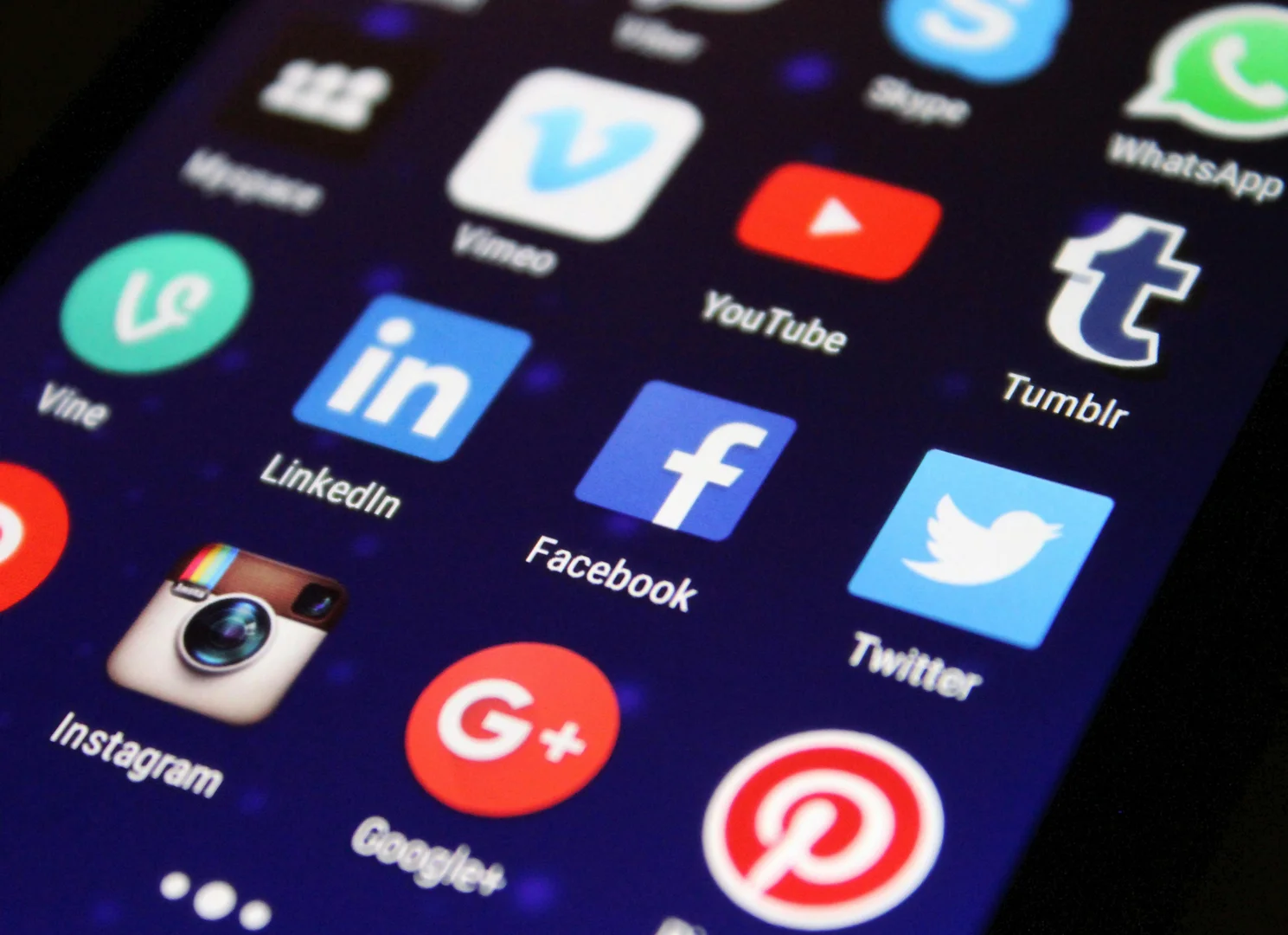 2025 Guide to Social Media Marketing Under UK GDPR and PECR