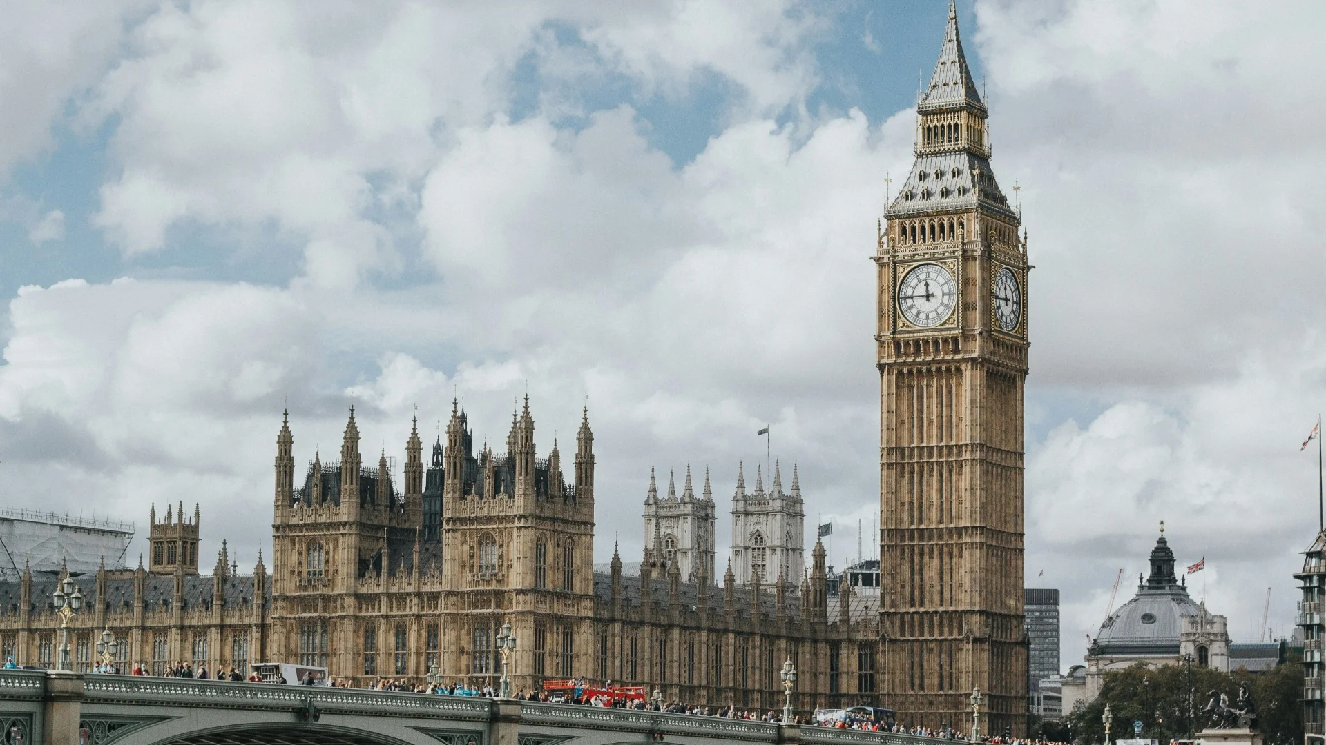 AI Legal Assistant United Kingdom: What to Expect in 2026