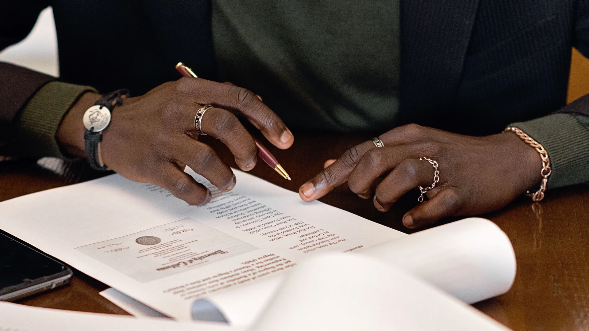 How to Make a Customizable Legal Contract in the UK: A Practical Guide