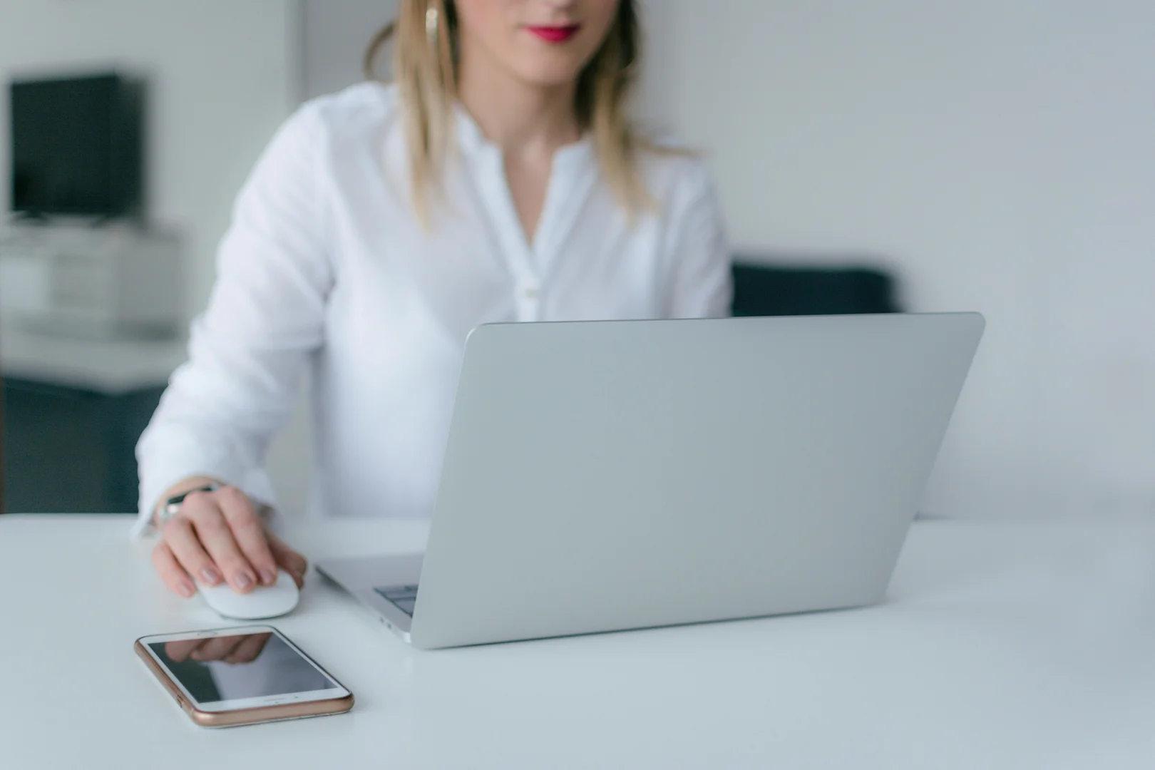 Employee, Sole Trader, Independent Contractor, Freelancer - what is the difference under UK law?